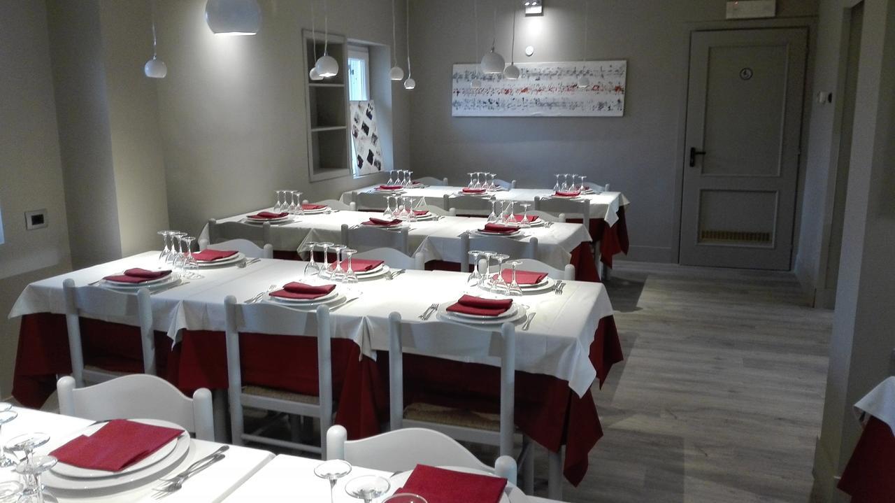 Hotel & Ristorante L'Angoletto In Selci Selci  Eksteriør billede