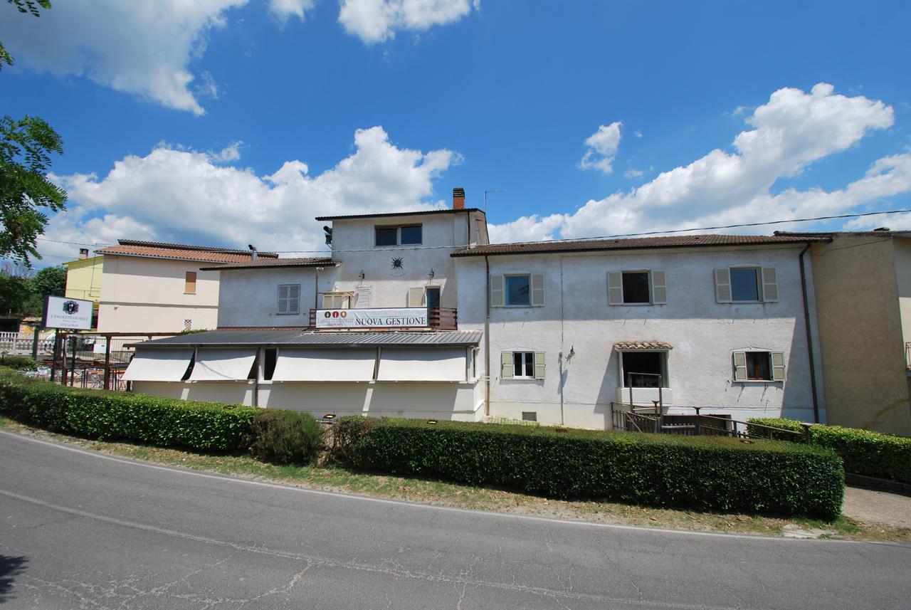 Hotel & Ristorante L'Angoletto In Selci Selci  Eksteriør billede